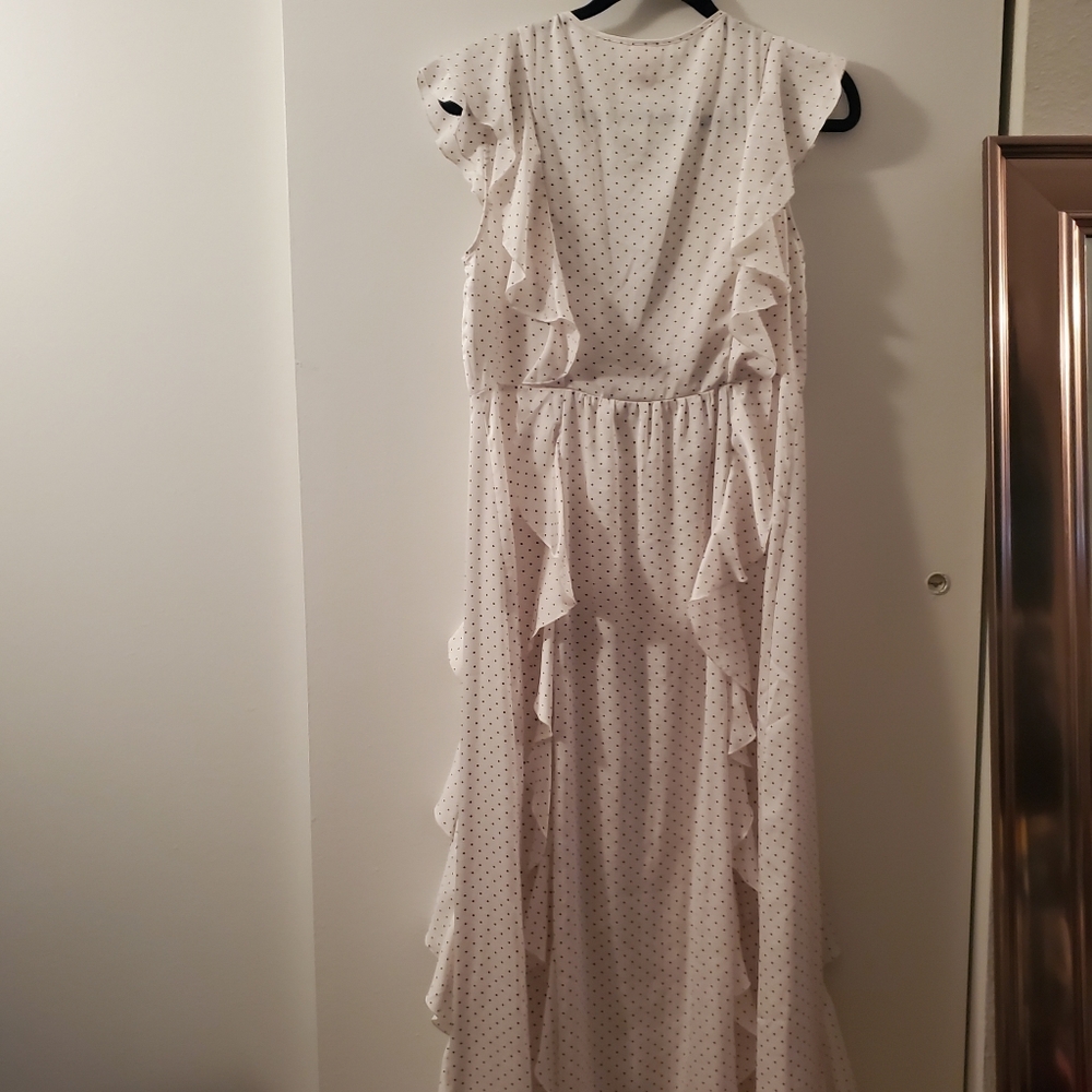 Victoria's Secret | Ivory Dot Ruffle Robe - Medium - Picture 3 of 10